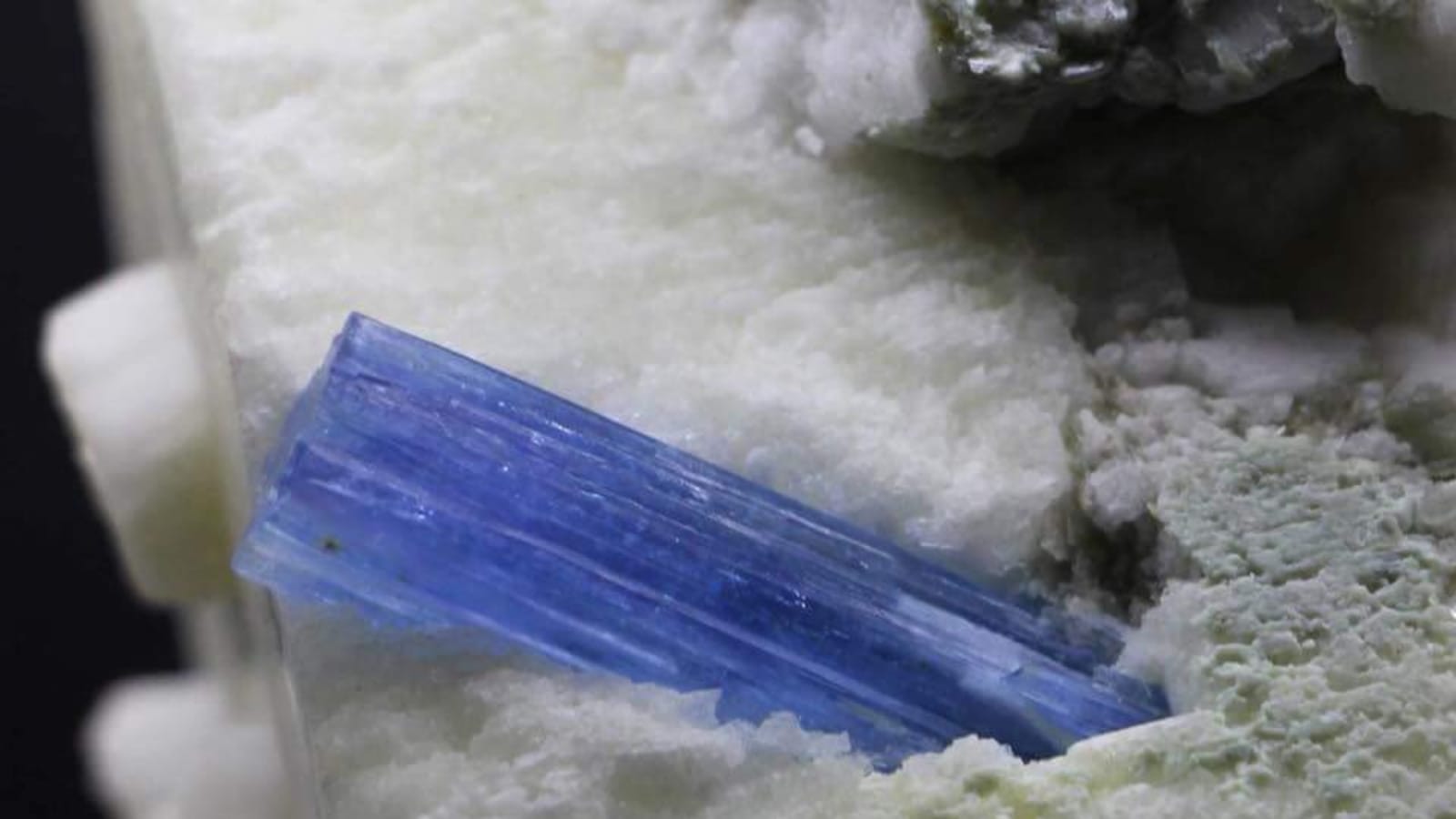 14-Day Gemstone Mines Trekking Tour in Pakistan