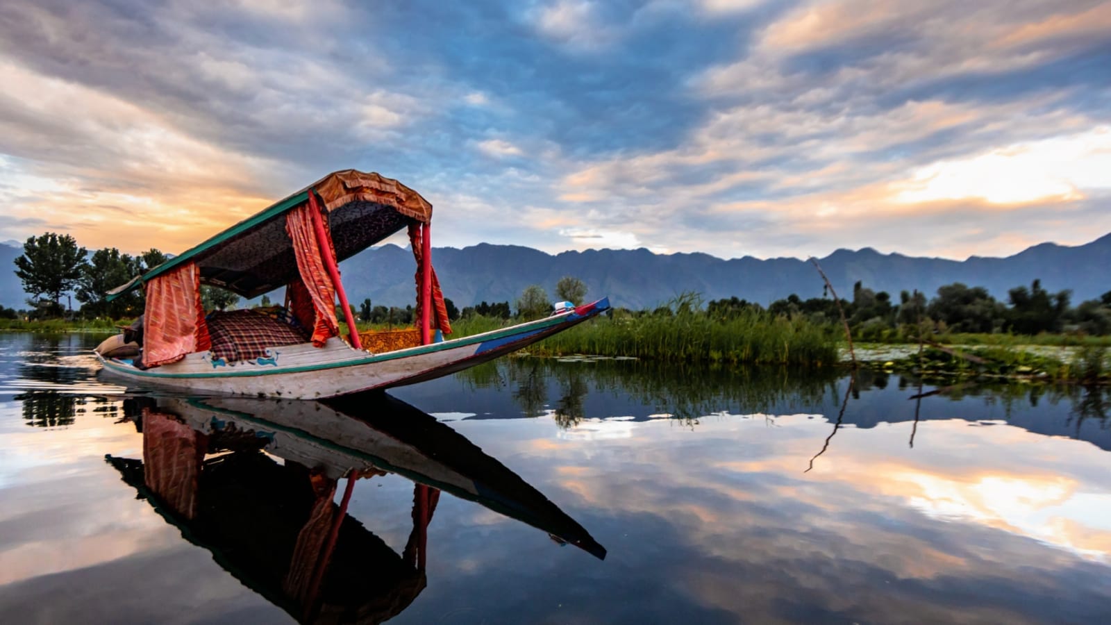 Kashmir tour Package for 5-Days