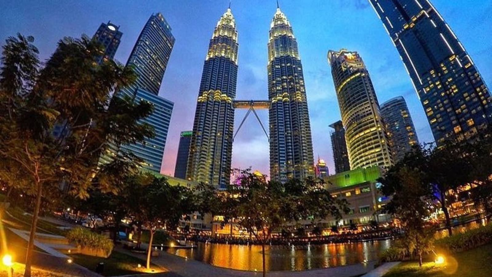 KL Evening Tour with Symphony Fountain Show & KL Tower Ticket (Meet at Location)