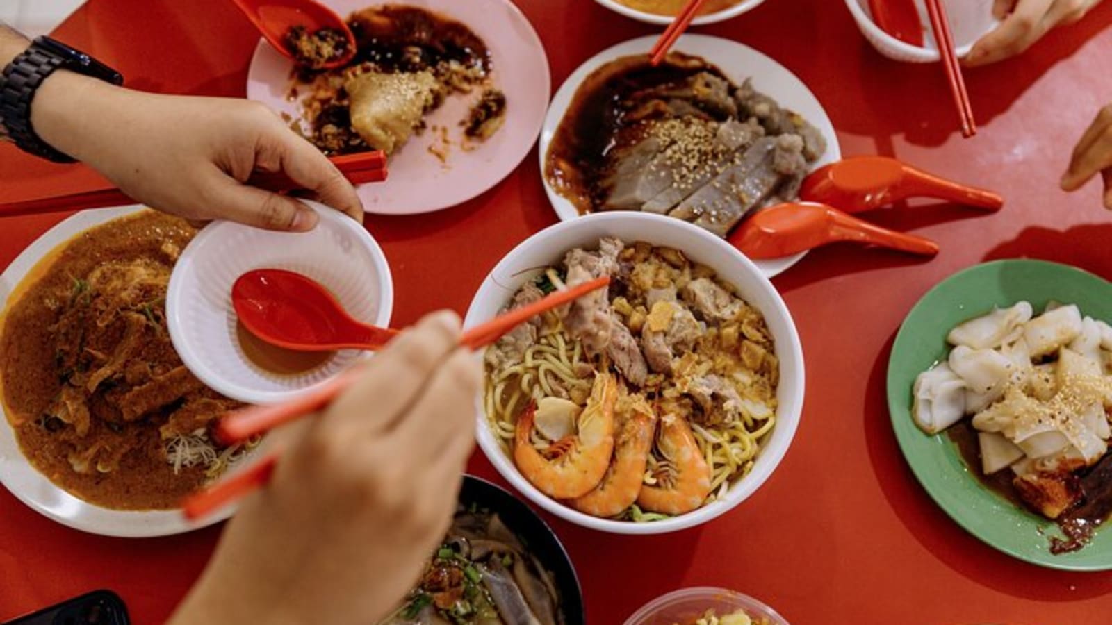 Hidden Hawker Gems Culinary Tour in Singapore