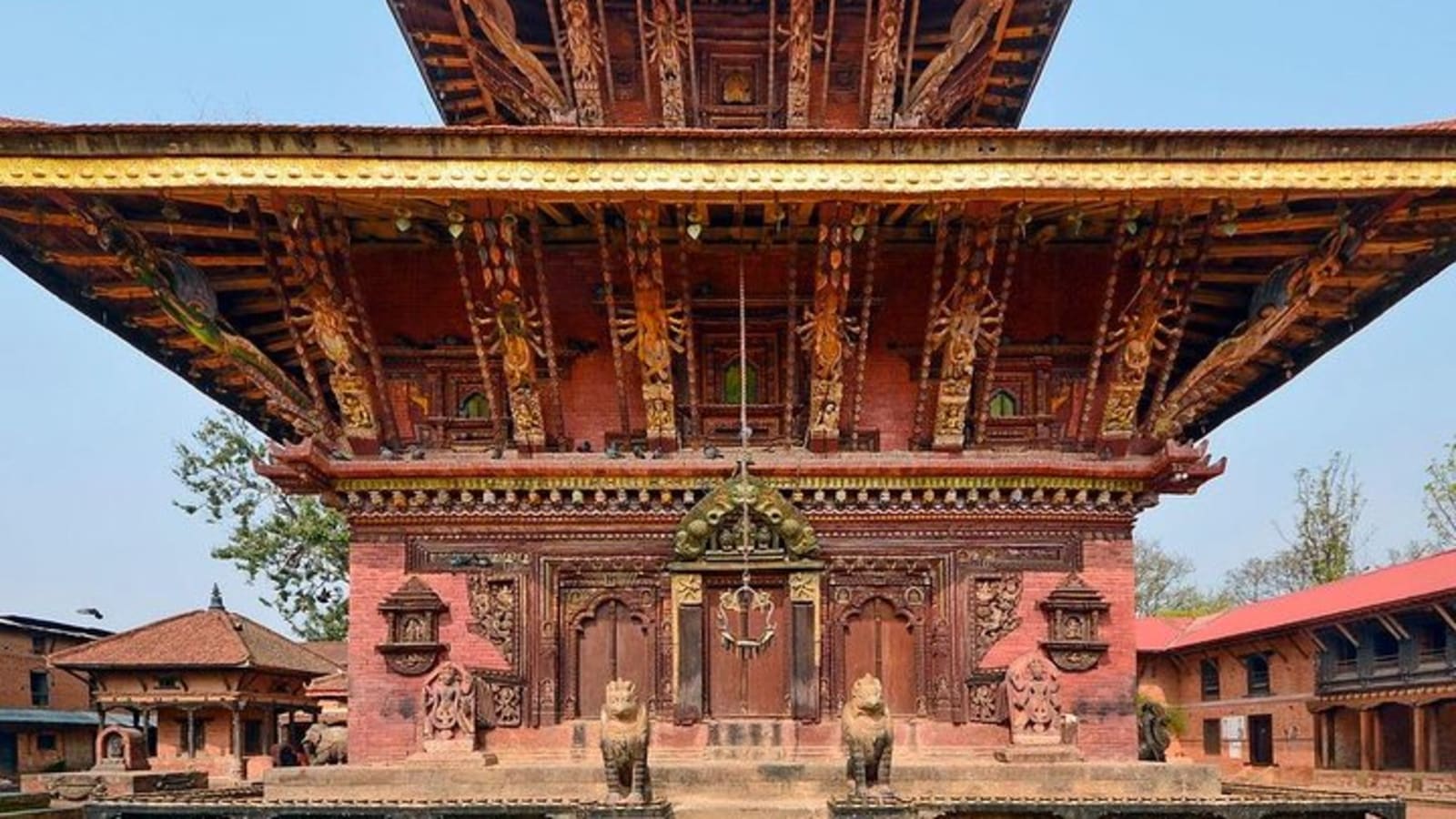 Ramble around Bhaktapur, Changu Narayan Temple and Nagarkot Hillstation