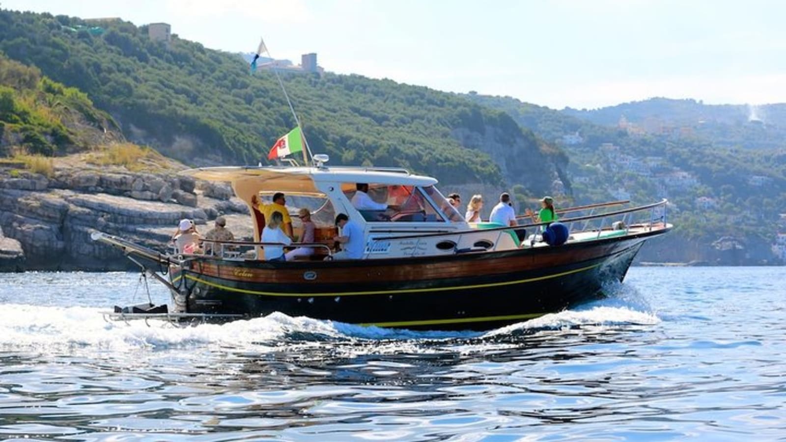SEMI - PRIVATE: Sorrento coast, Positano and Amalfi boat tour - From Naples