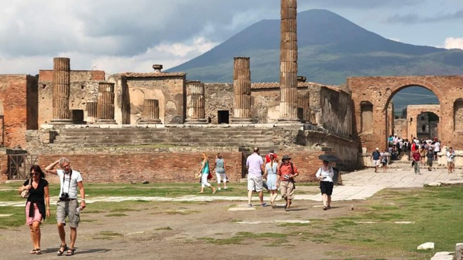 Pompeii & Herculaneum Skip the line from Sorrento