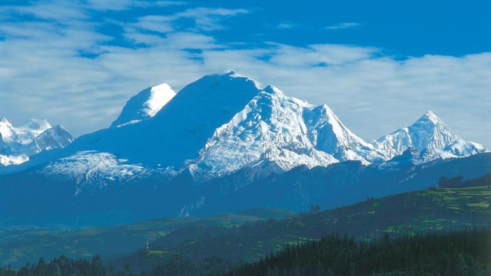 4-Day Huascaran National Park & Chavin Pre Inca Temple from Lima
