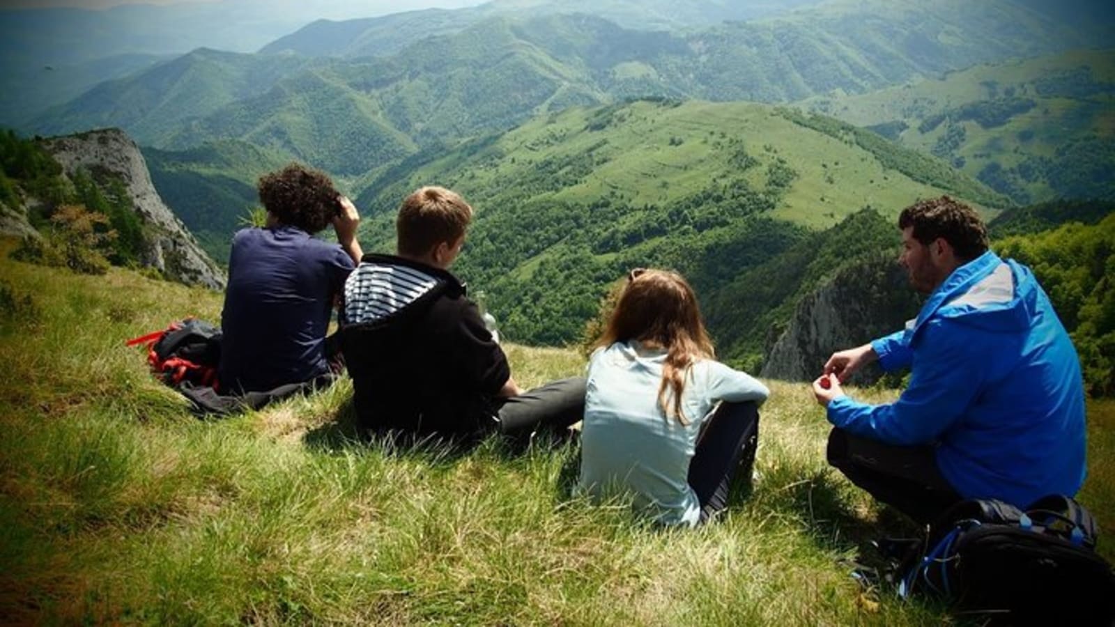Discover Apuseni Mountains. Scarita Summit, Sipote Waterfall and Dumesti Village