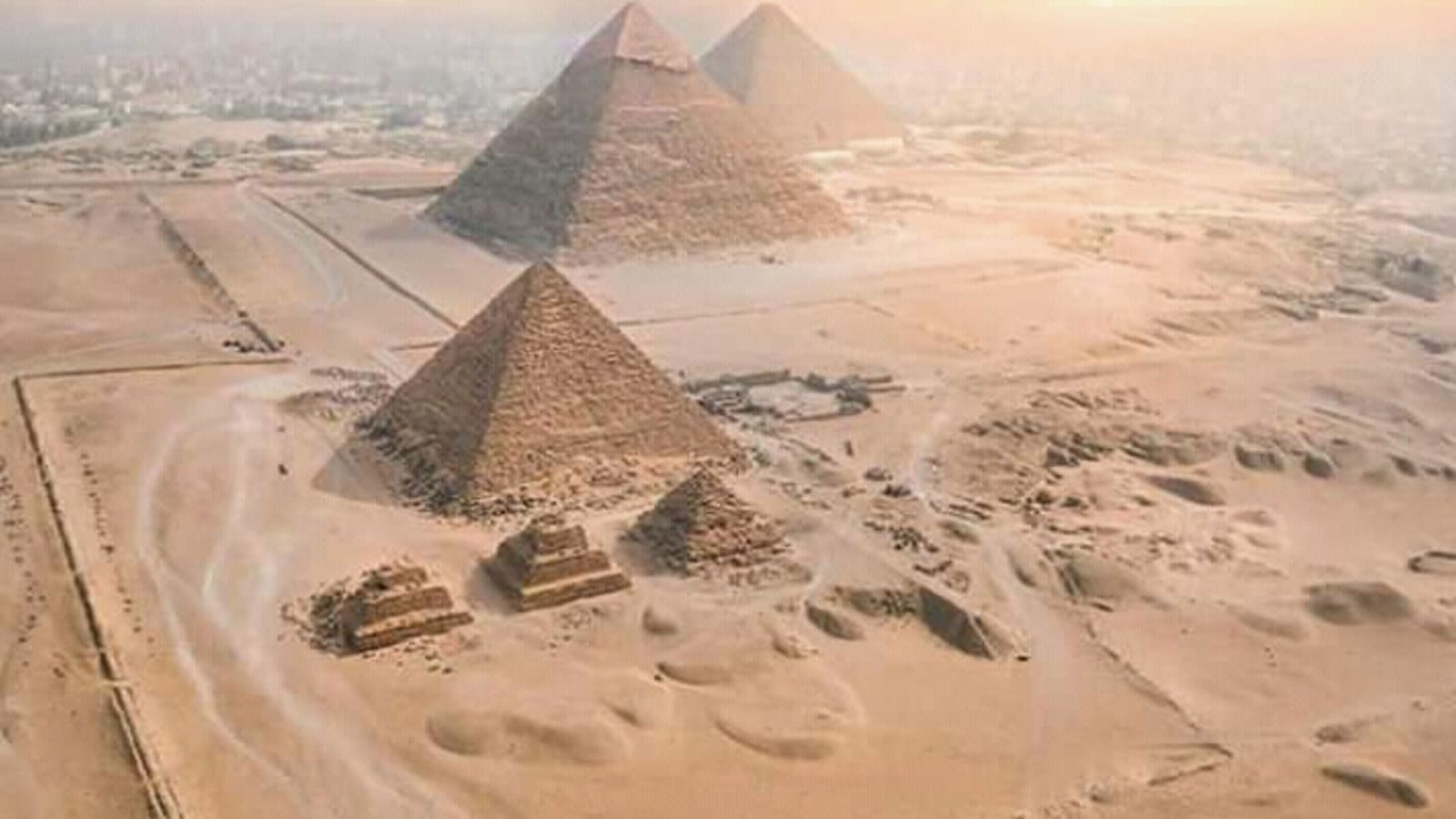 Day Tour to Giza Pyramids, Saqqara and Memphis