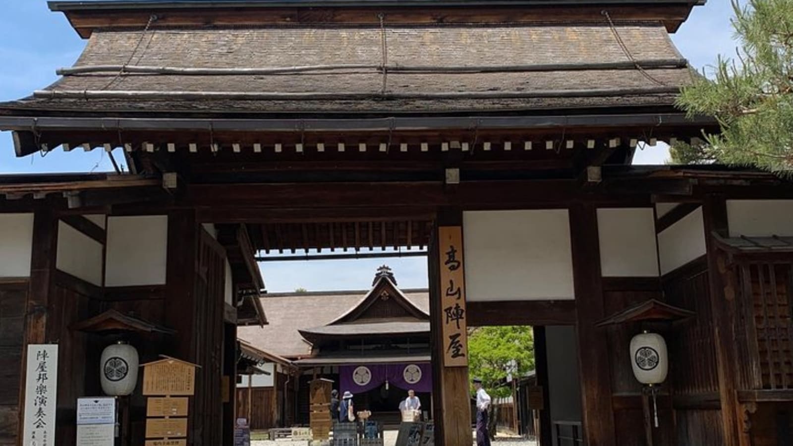 Takayama: Edo-Period Old Town Walking Tour（45 Minutes）