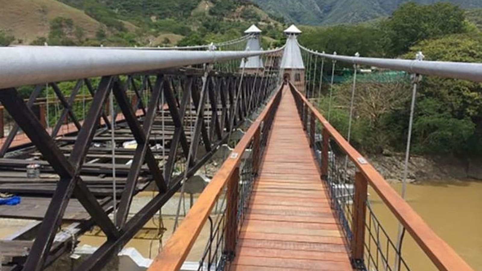 Full-Day Private Colonial Santa Fe de Antioquia Tour
