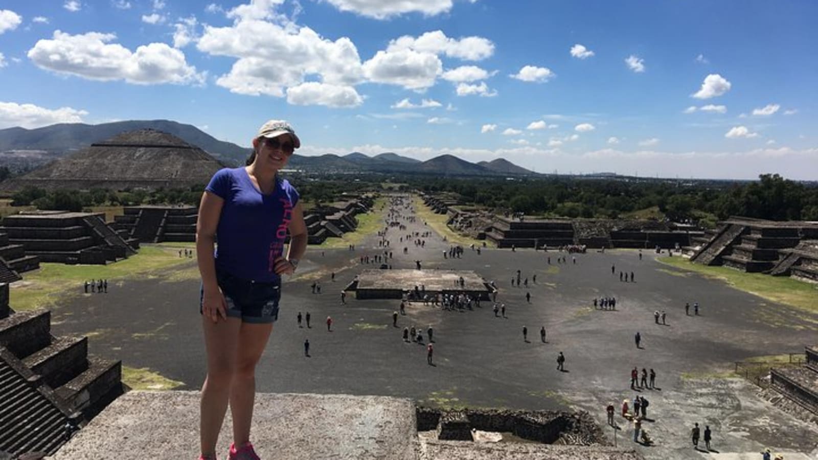 Private Tour: Teotihuacan & Xochimilco in one day