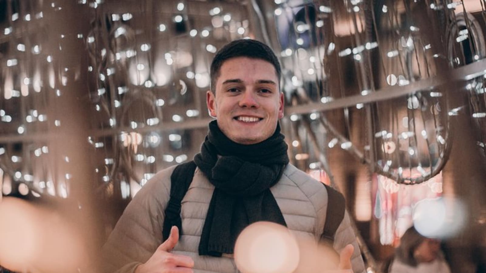 Private Tour: New Holland Ice Skating and Free Christmas Drink in St Petersburg