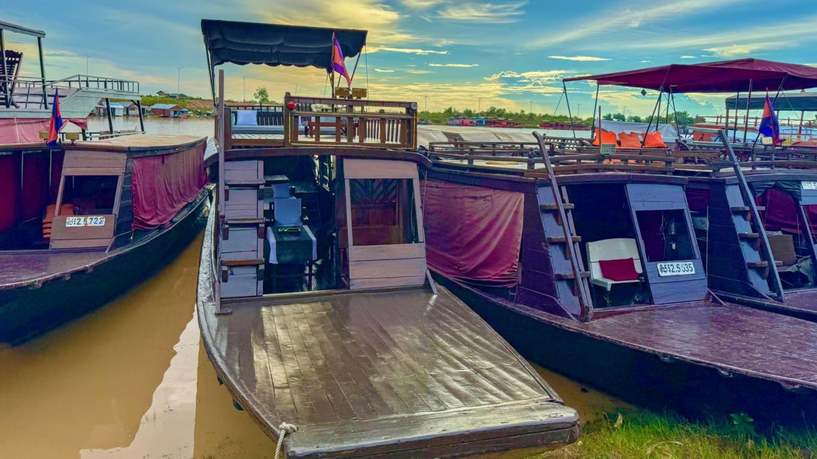 Scenic Boat Journey from Siem Reap to Battambang