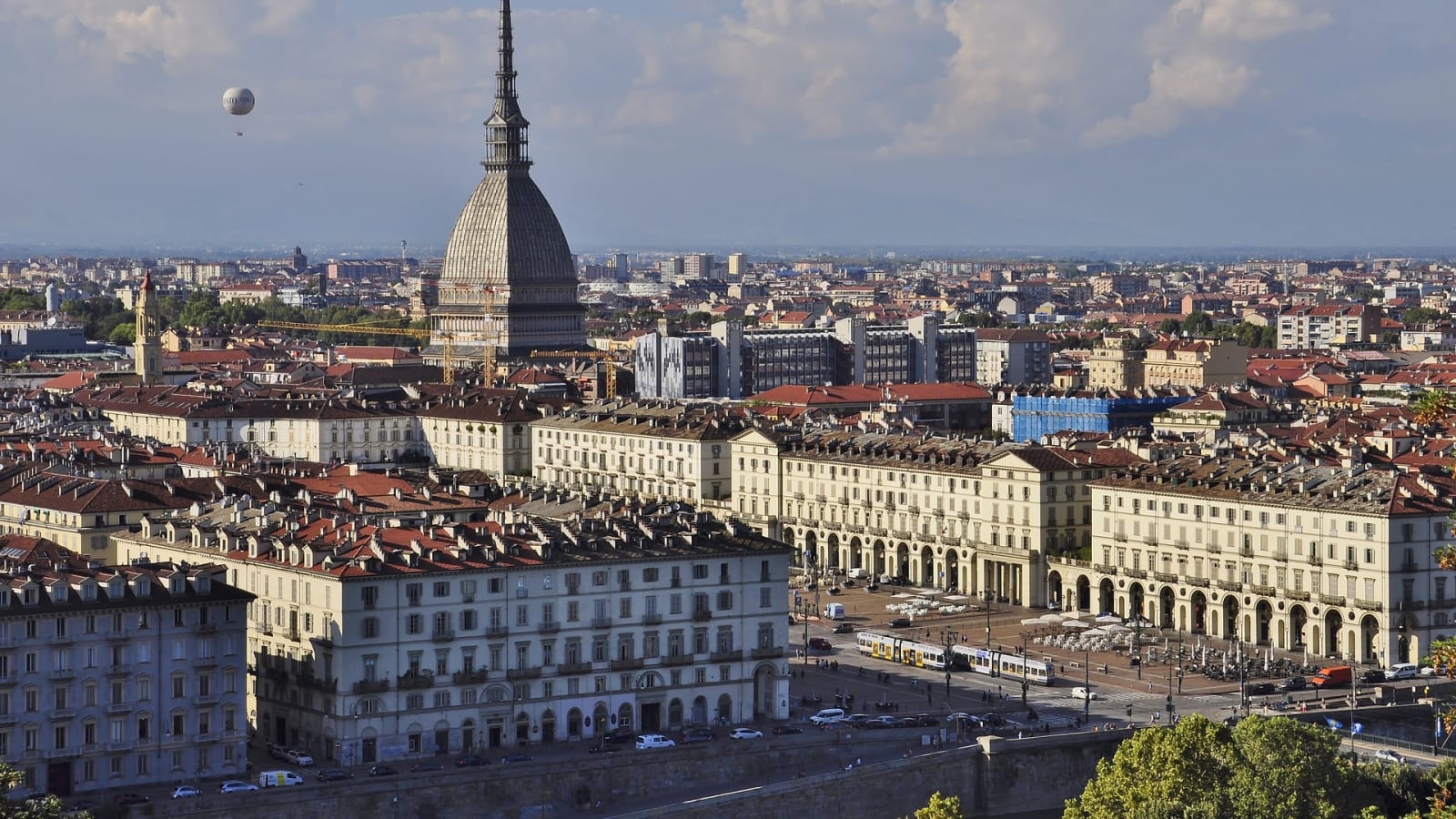 2-hour Turin guided walking tour