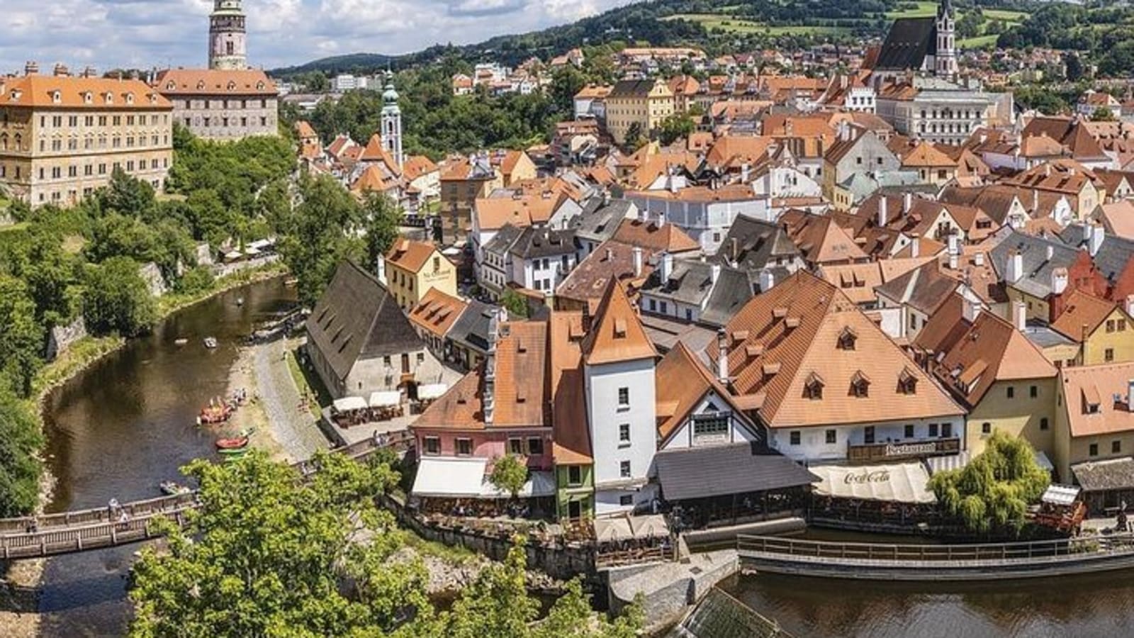 Private Prague to Passau lux. transfer via Cesky Krumlov & Lunch