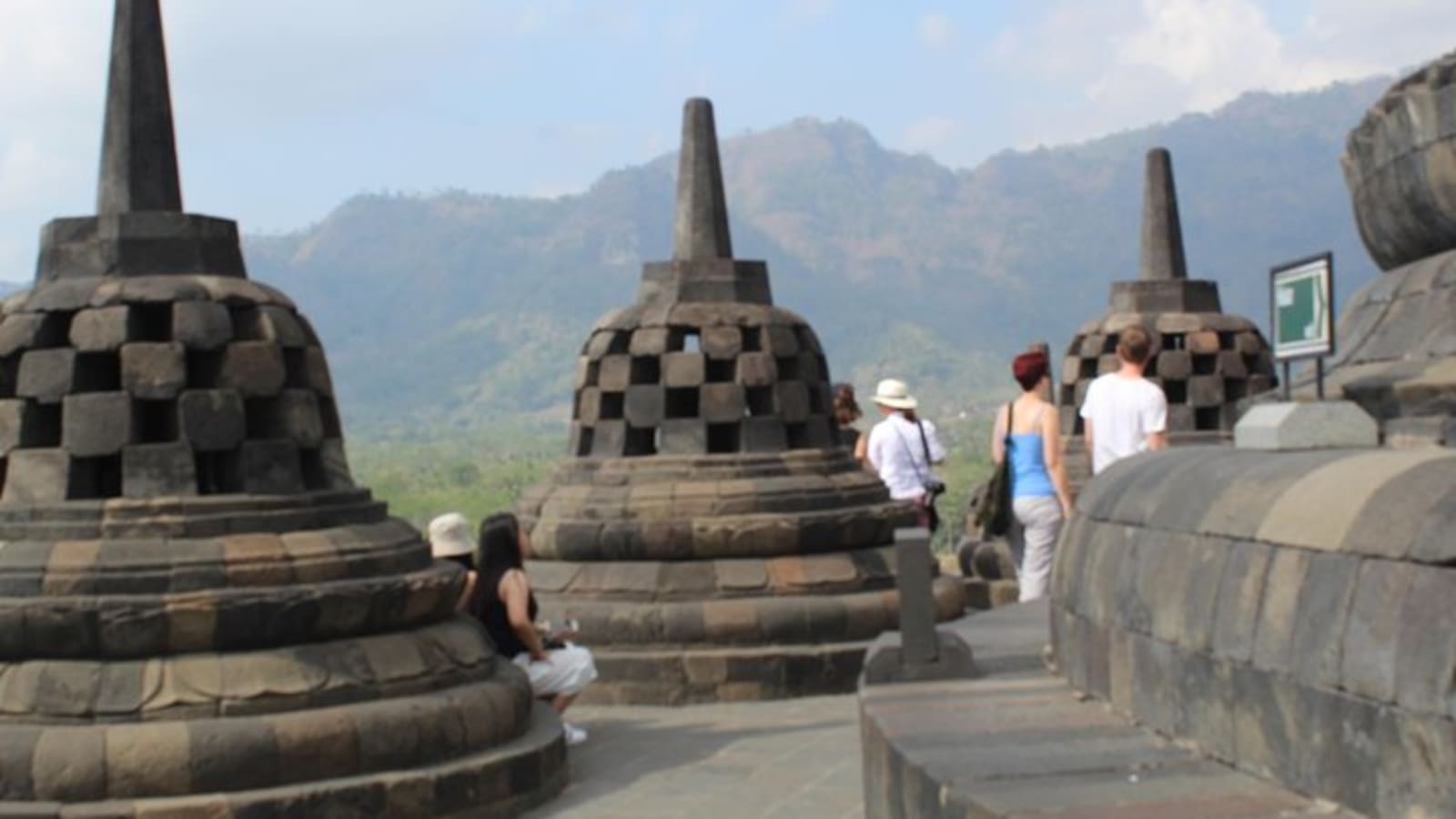 Yogyakarta Cultural Tour: Borobudur Temple, Prambanan Temple and Merapi Volcano