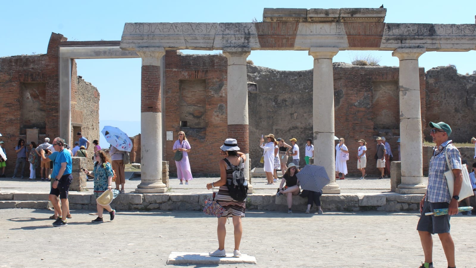 Private Pompeii Tour With Guide and Transfer Included