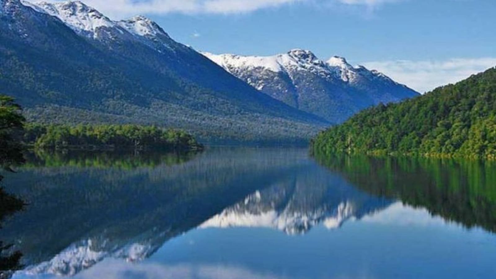 Road of the Seven Lakes to Villa La Angostura from San Martin de los Andes