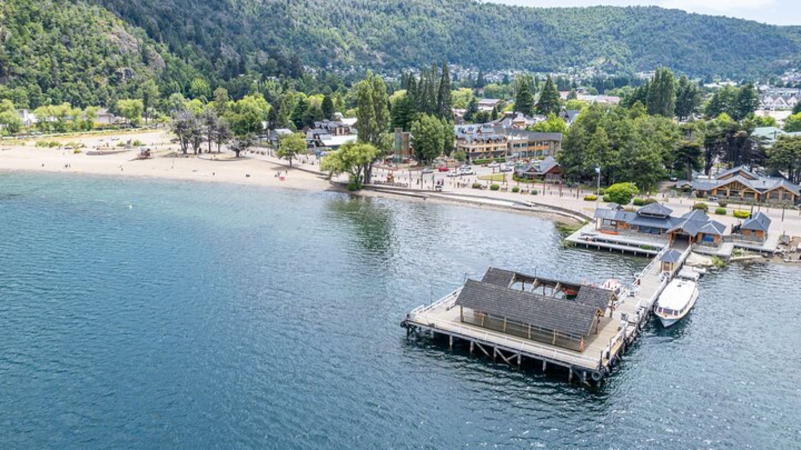 San Martin de los Andes and the Seven Lakes Day Trip from Bariloche
