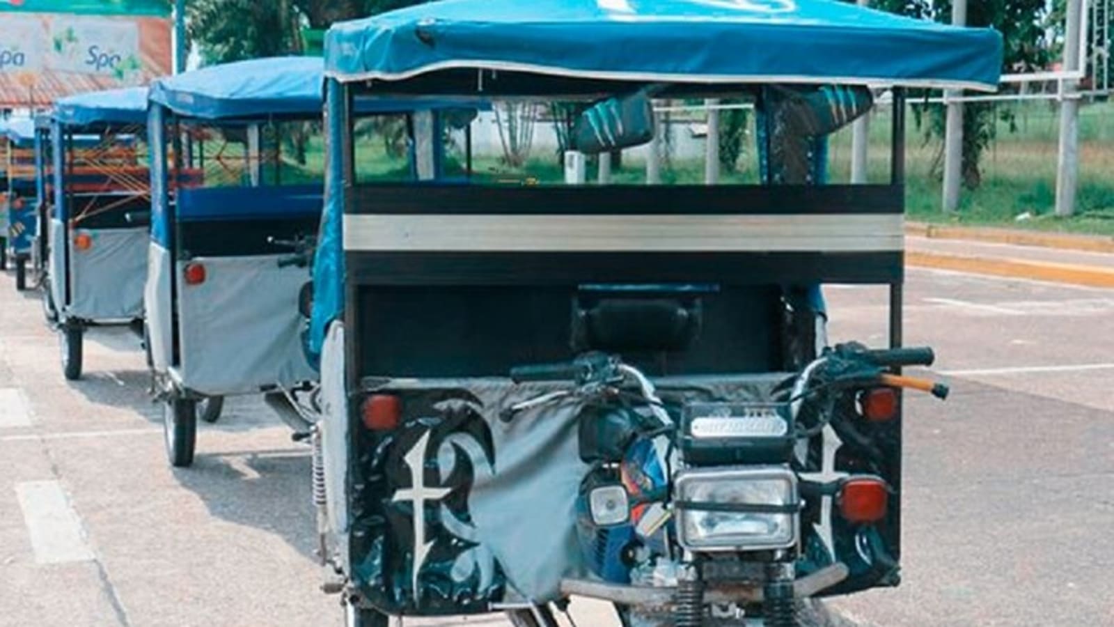 Iquitos Airport Private Transfer in Tuk Tuk