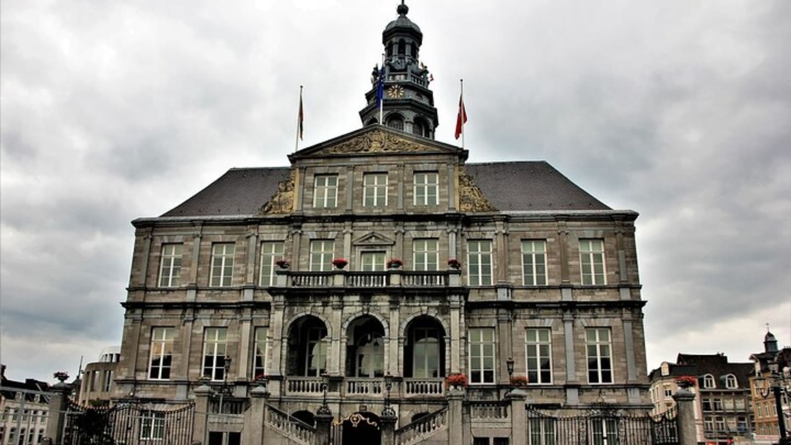 Maastricht Private Walking Tour With A Professional Guide