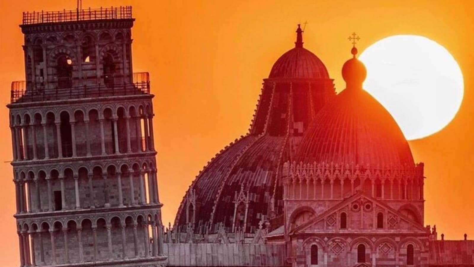 PRIVATE Full-Day Tour around Pisa and Lucca from Florence