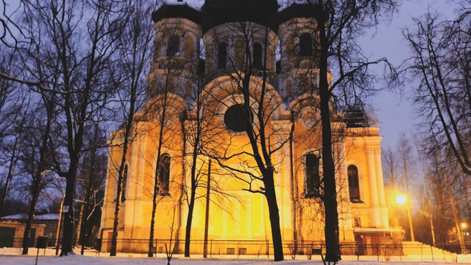 Private Gatchina Tour from St Petersburg with Friendly Local Guide