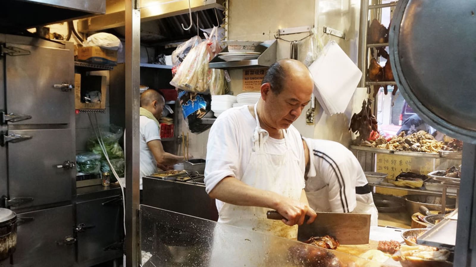 TASTES & TRADITIONS OF HONG KONG: SMALL GROUP FOOD TOUR