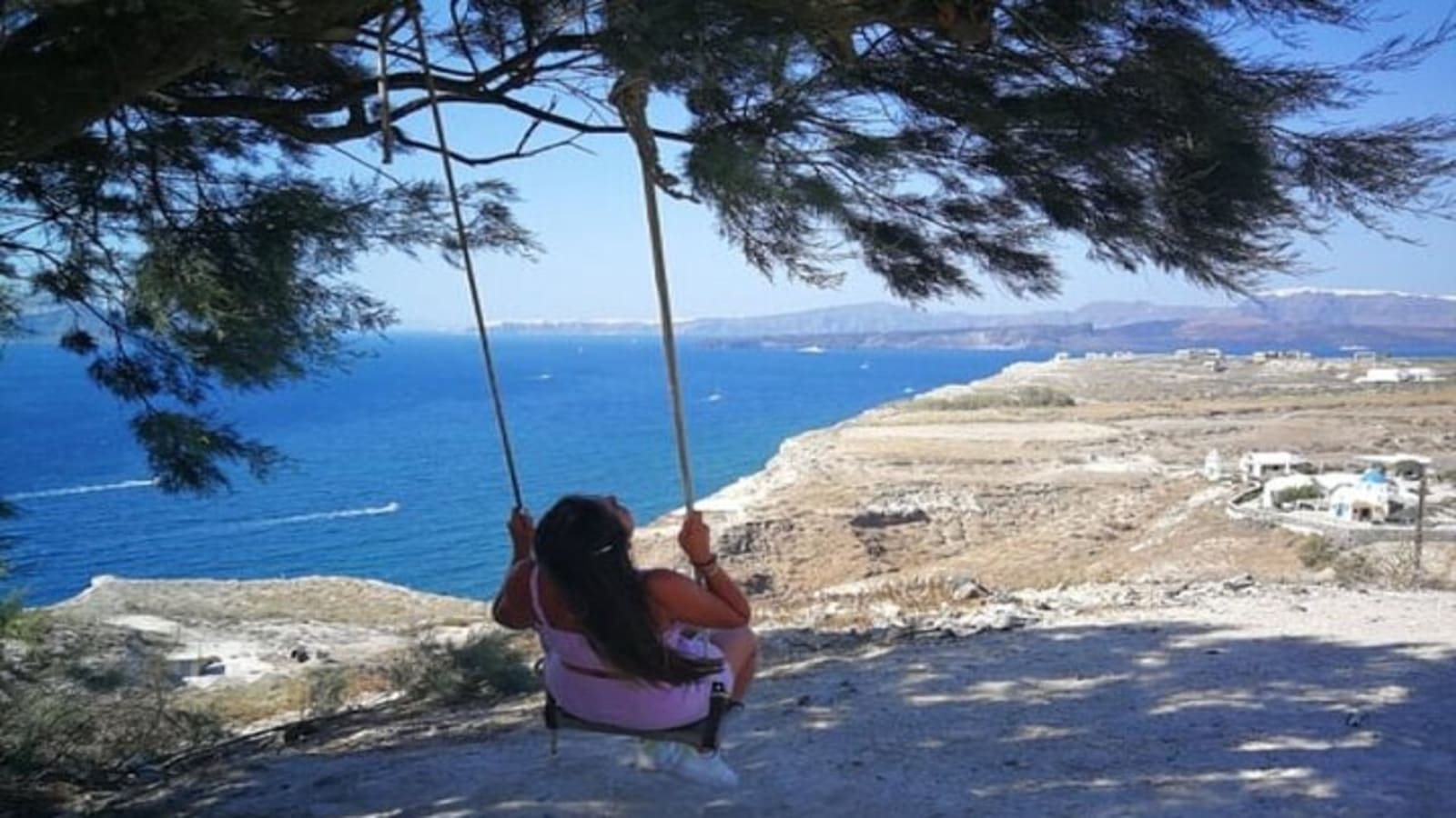 Santorini Highlights & Hidden Gems Private Family-Friendly Tour