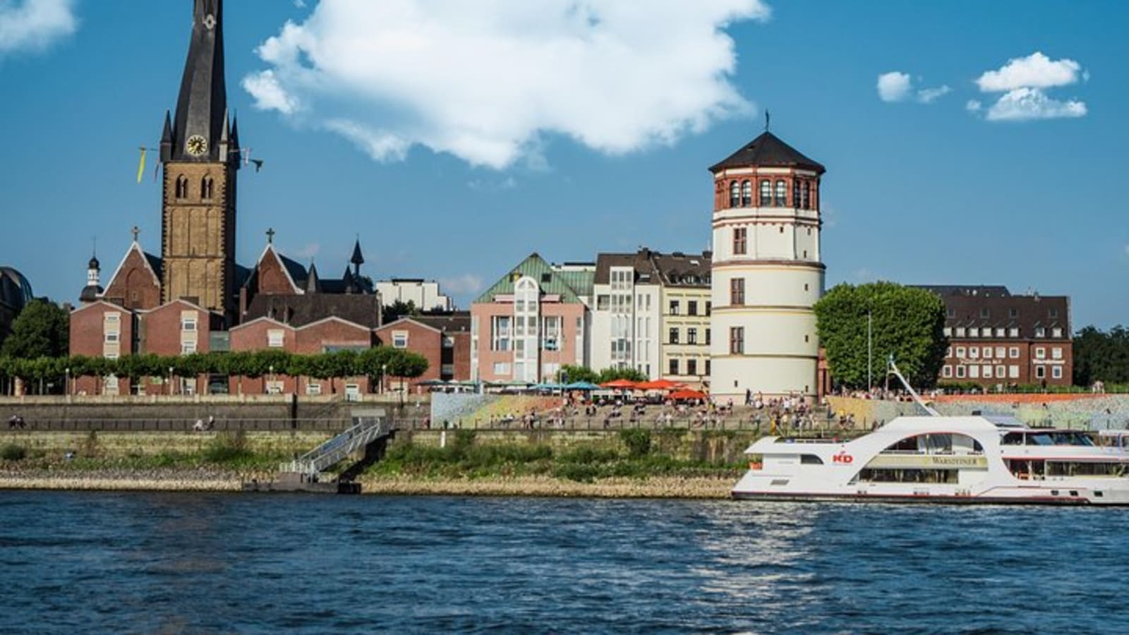 Dusseldorf Old Town: Heritage, Architecture & Vibrant Culture