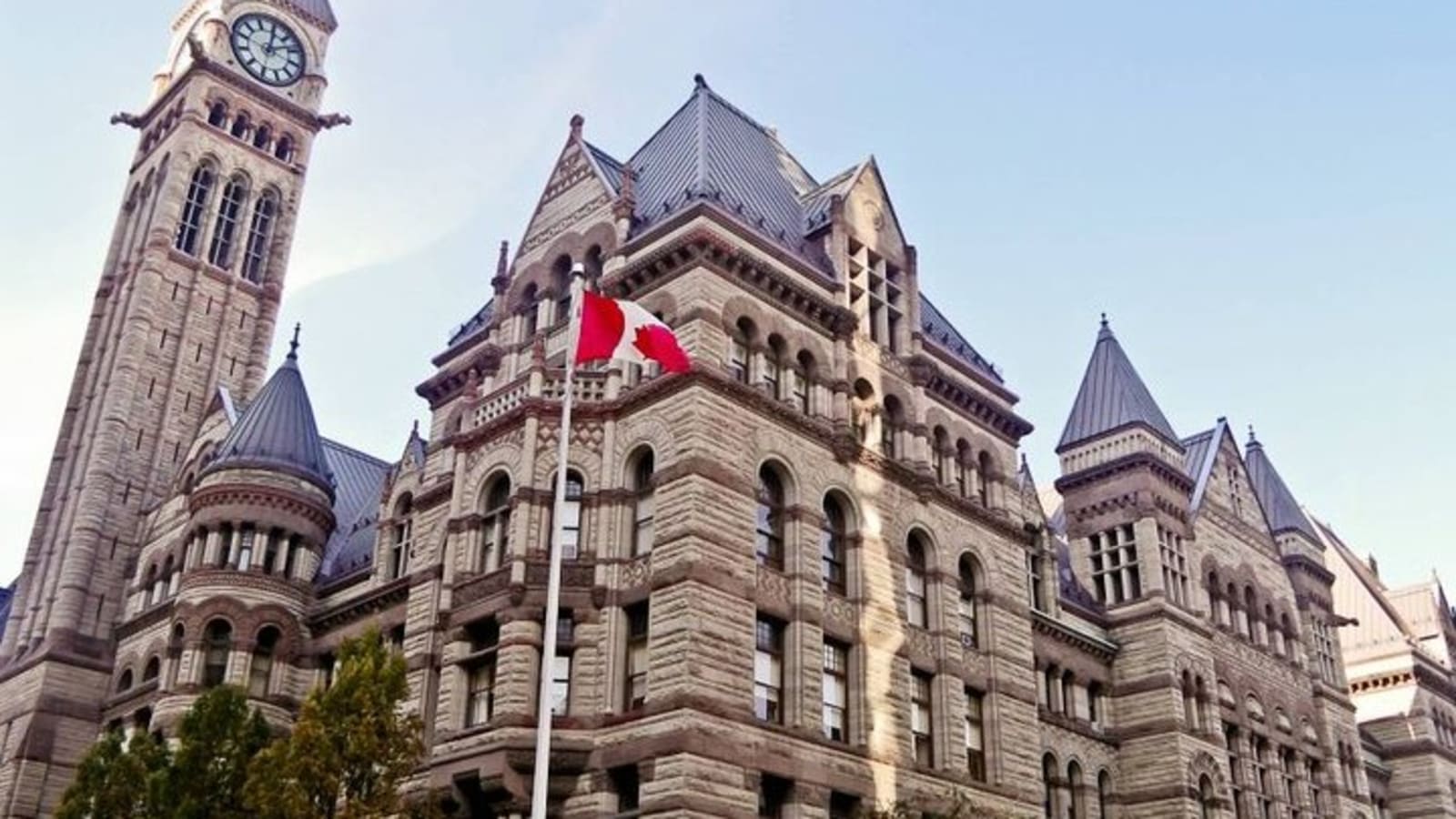 Toronto Ghost Hunt: Dark History Self-Guided Game