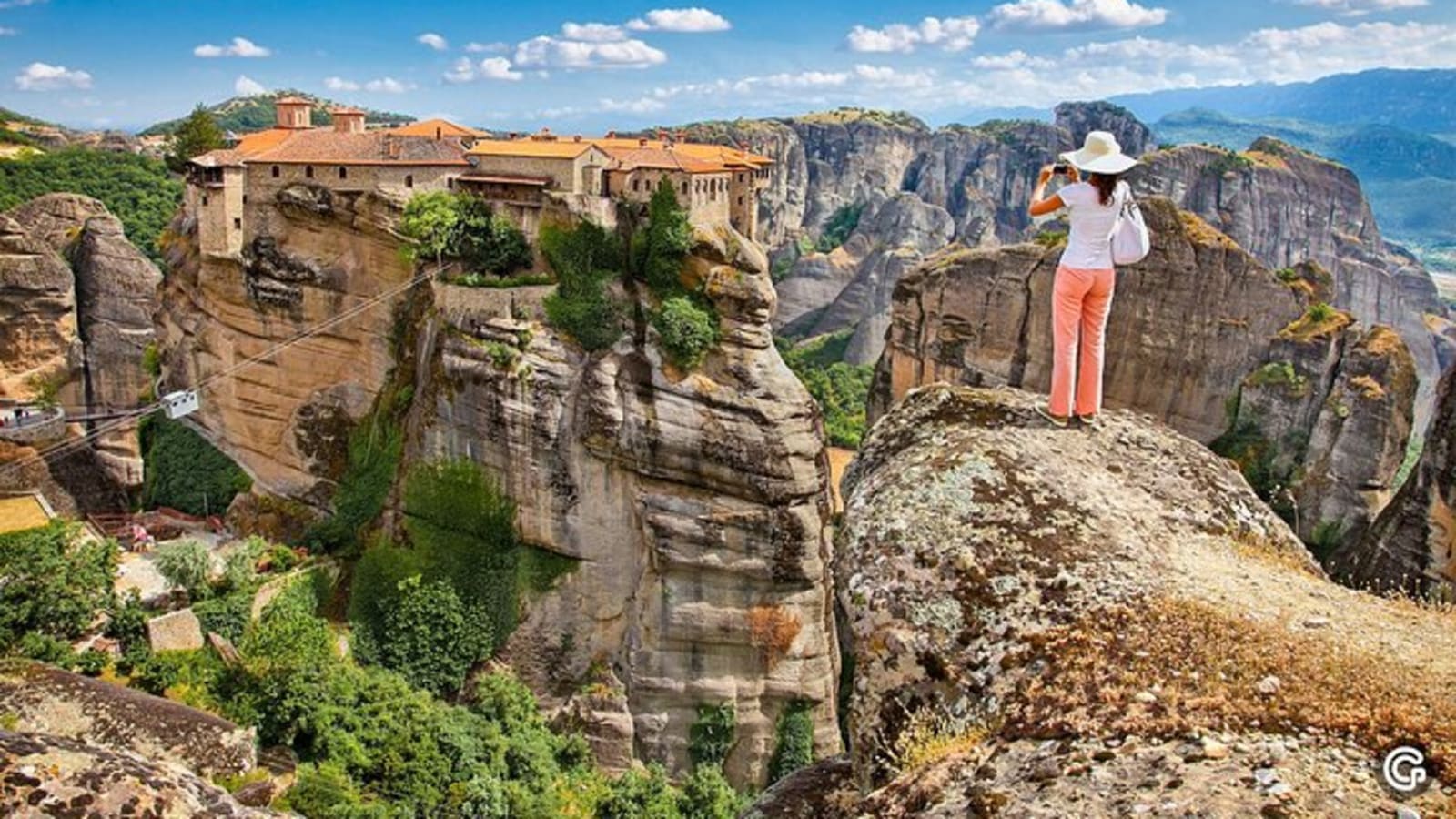 Athens to Meteora monasteries & 130,000bc cave hidden gem prive