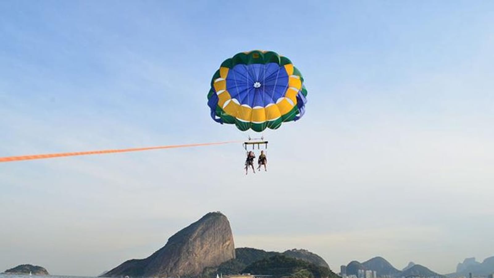 Parasailing in Rio de Janeiro with Hotel pick-up and drop-off