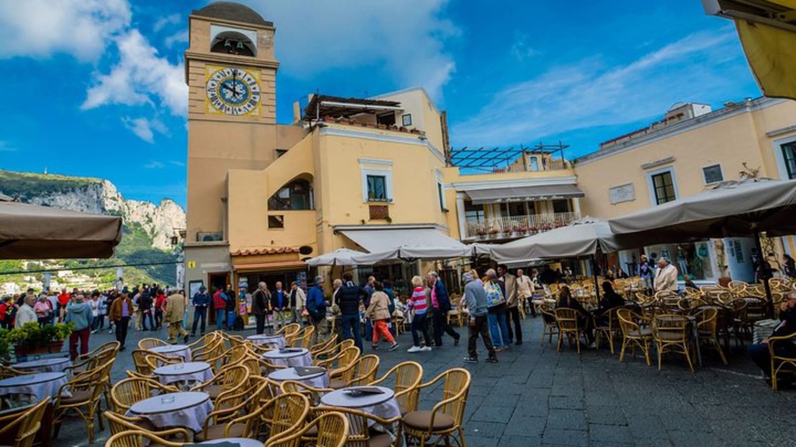 [SHARED] From Naples - Capri Island Tour with ferry-WITHPICKUP-FRENCH