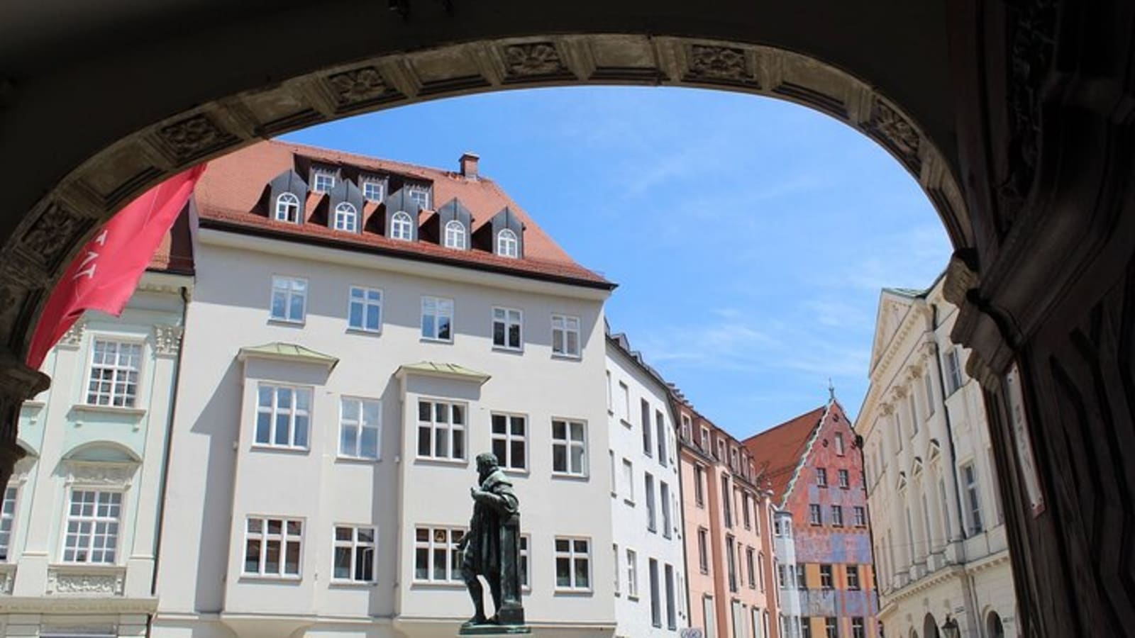 Munich to Augsburg Private Excursion with Public Transportation