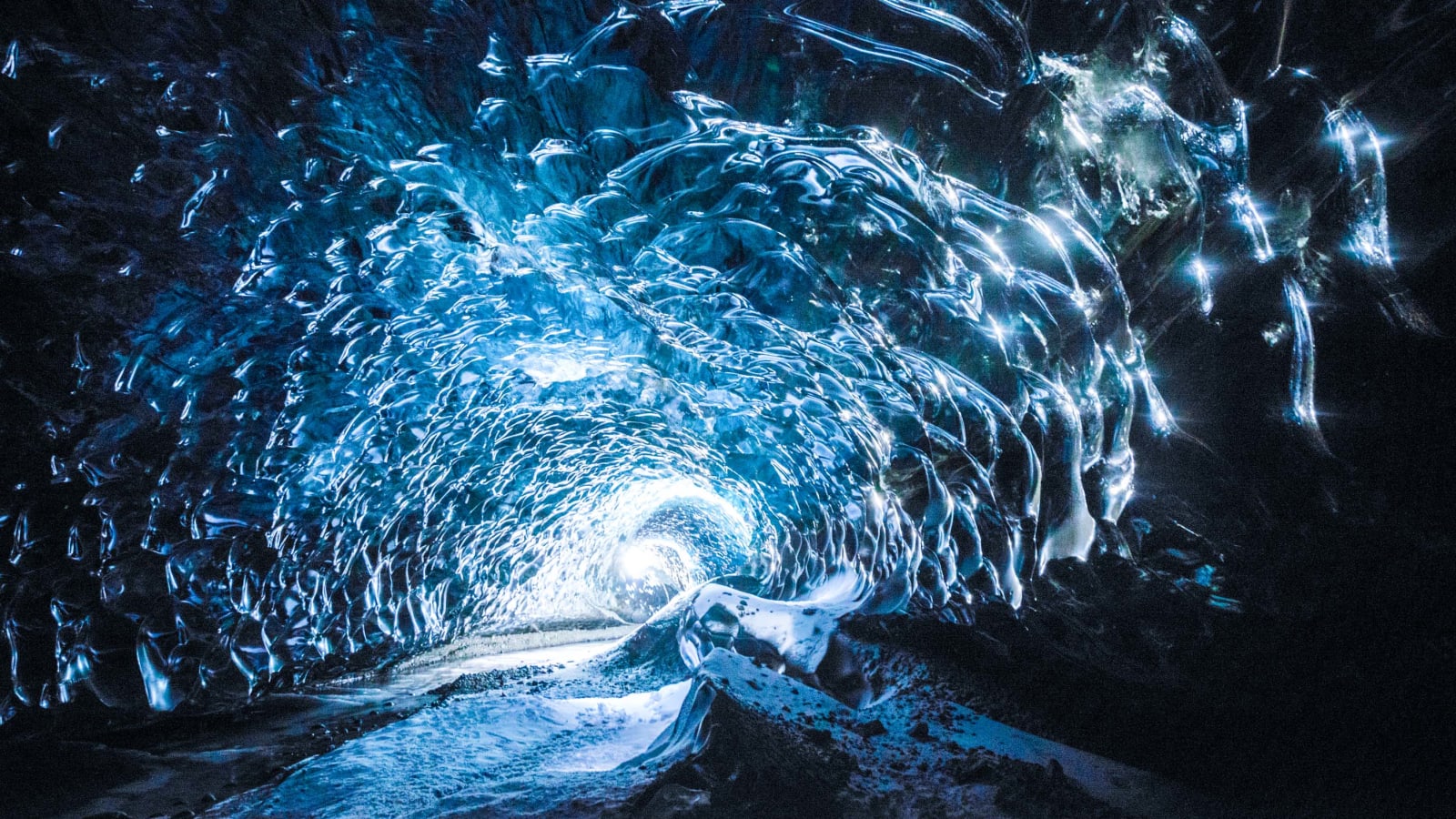 Self-Drive Tour - Northern Lights Adventure- Iceland South & West in 7 days - 4x4 Campervan