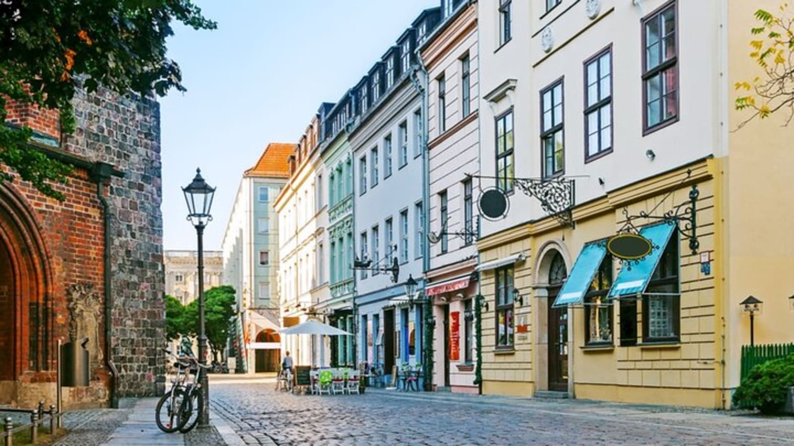 Kreuzberg's Secret Society: Exploration Game and Tour