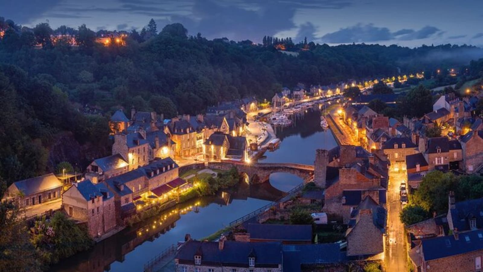 2 Hour Private Tour of Dijon - with Hotel Transfer