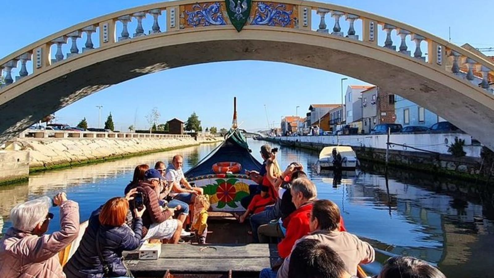 From Porto: Aveiro Half-Day Tour with Moliceiro River Cruise