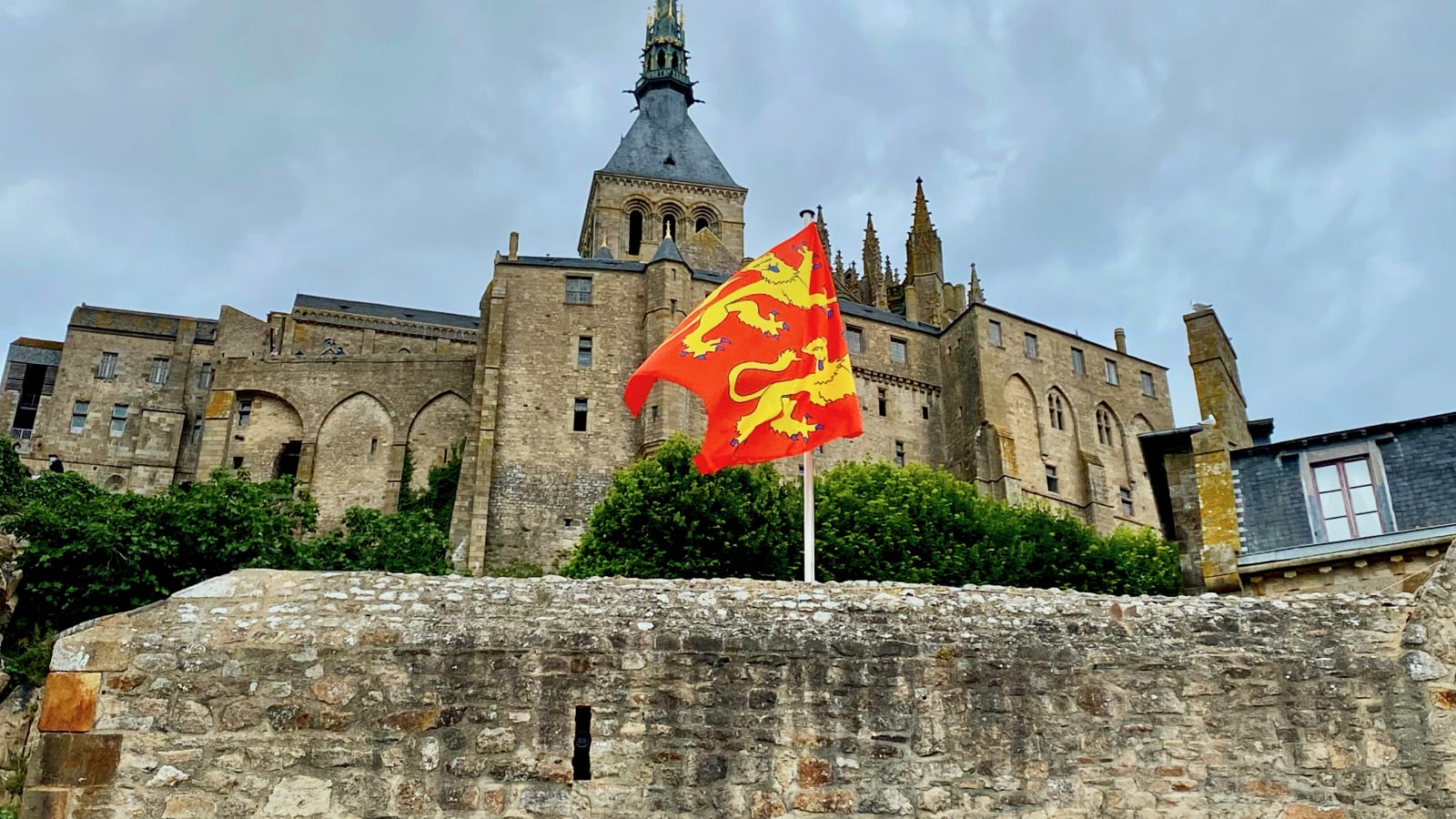 3-day Private St.Malo Cancale - D-Day - M. St-Michel - Honfleur - Etretat, 3 Loire Castles.