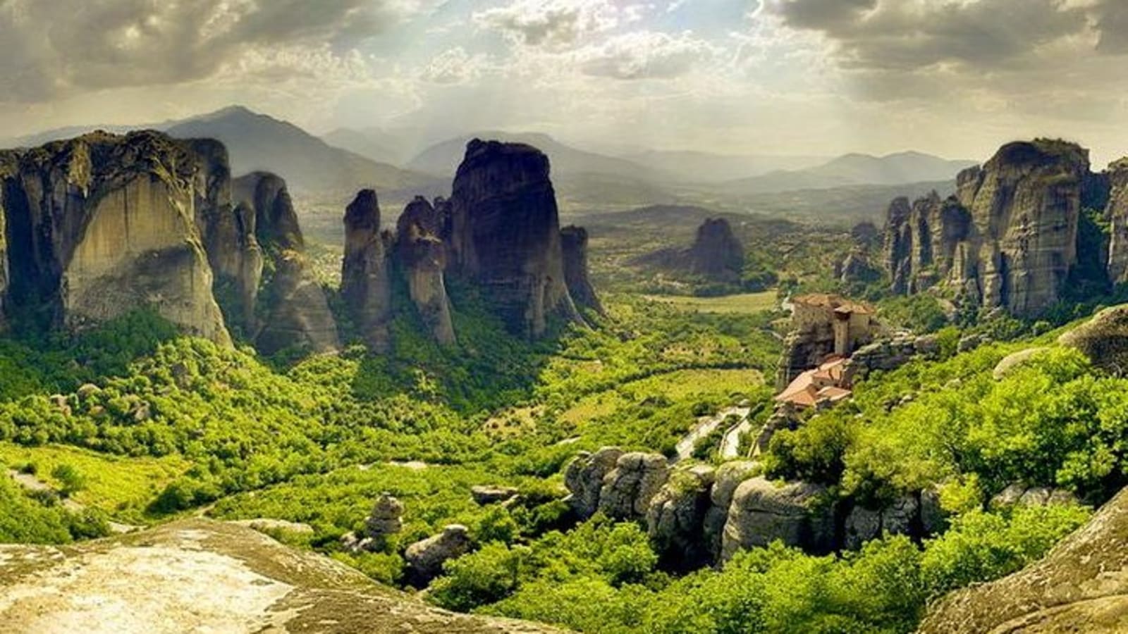 2 Days Private Tour: Delphi & Meteora