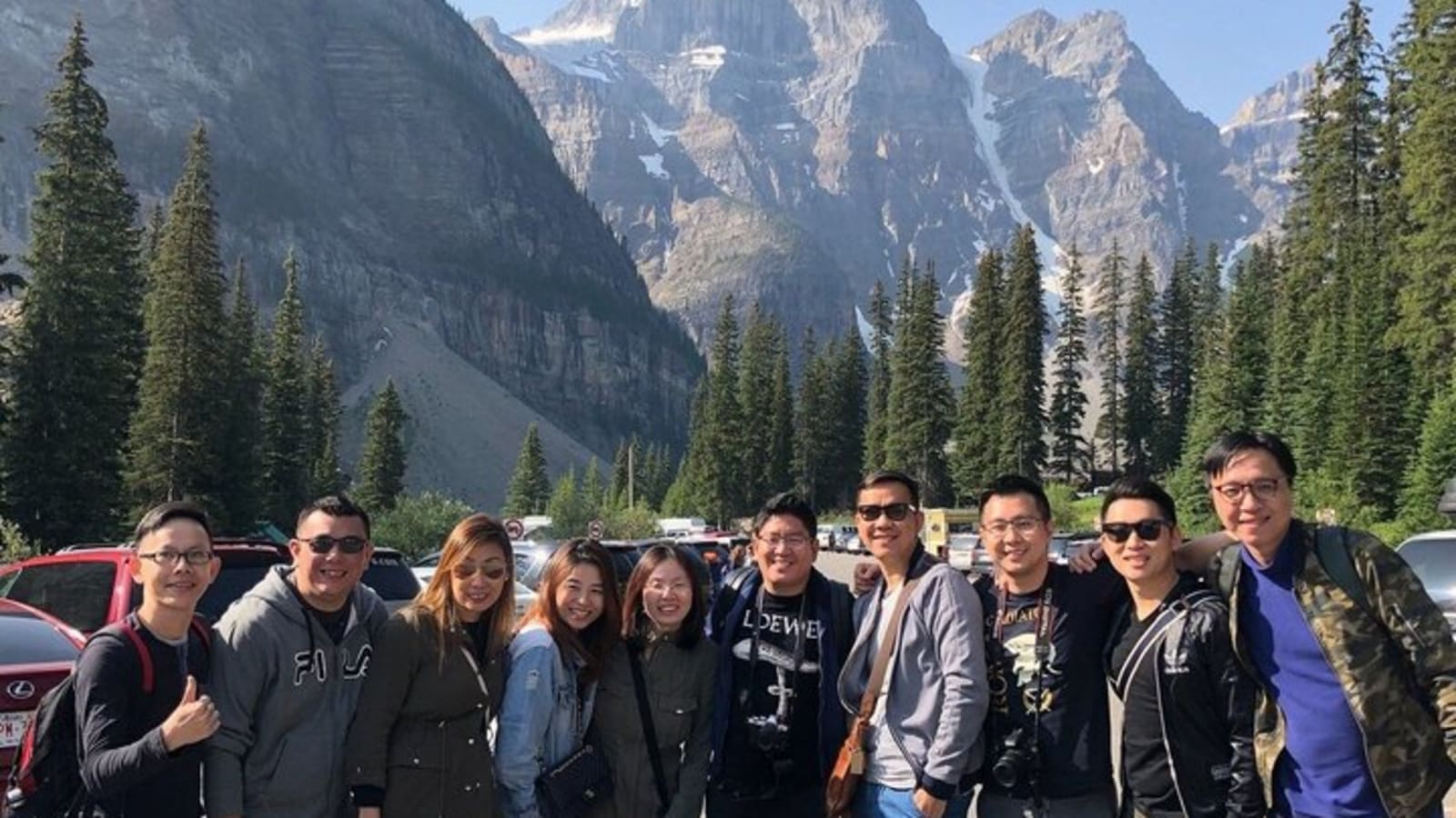 Moraine Lake, Lake Louise, Emerald & Johnston Canyon Shared Tour
