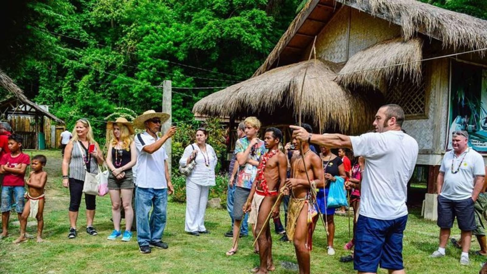 Puerto Princesa: Trek to Batak Tribe Village