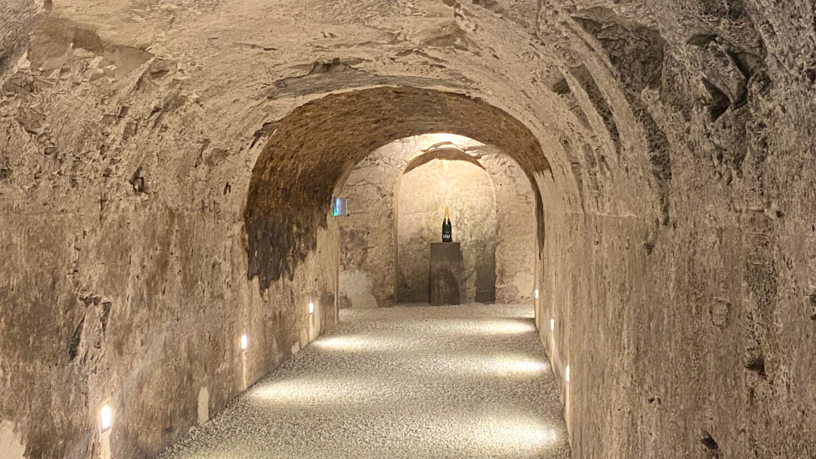 2-day Burgundy 4 Domains, Champagne Moët et Chandon, Veuve Clicquot Private trip.