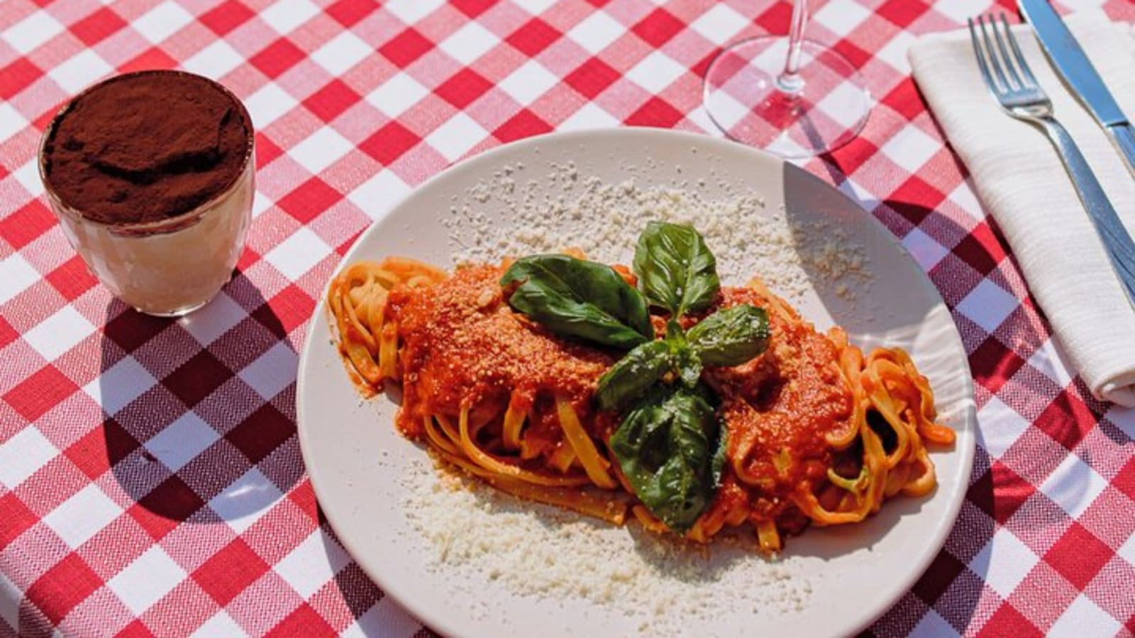 Pasta and Tiramisu Cooking Class in Rome, Piazza Navona