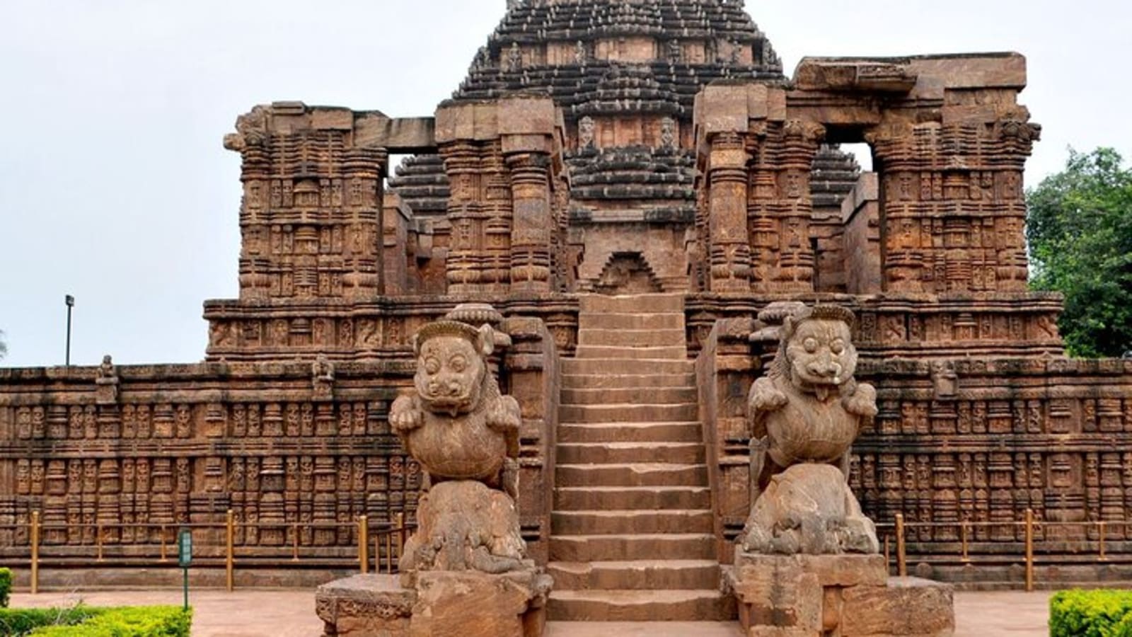 Full Day Private Tour to Konark Temple and Puri from Bhubaneswar