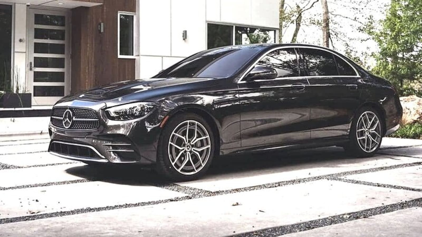Departure Transfer: Helsinki to Airport HEL by Business Car