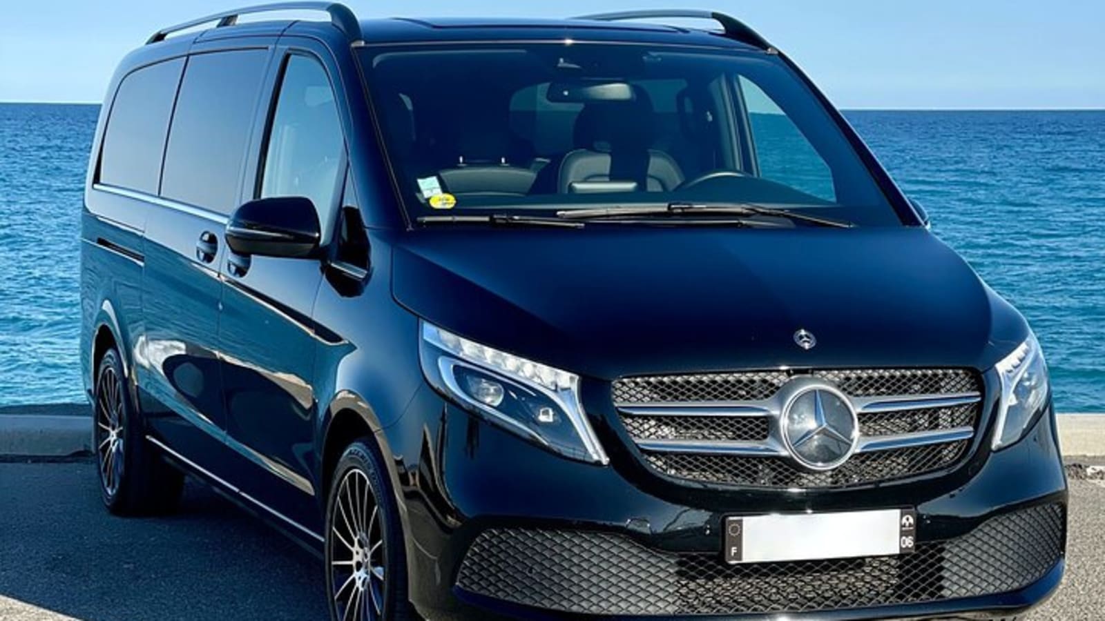 Private Transfer: Cruise Port Passau to Munich by Luxury Van