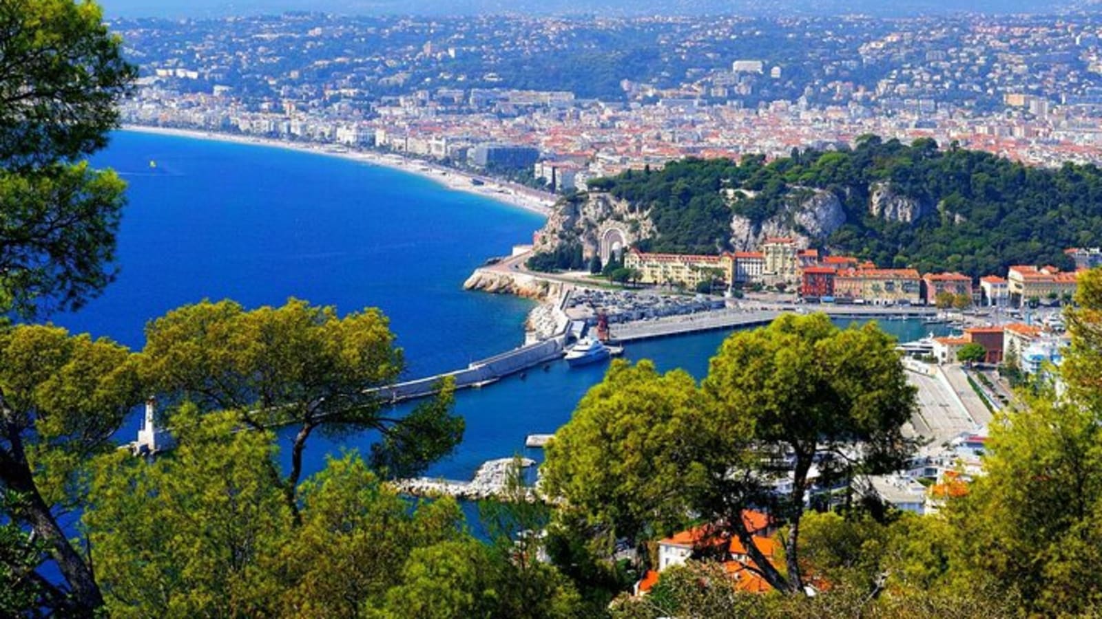 Nice City, Villefranche sur Mer and Wine Tasting Private Tour