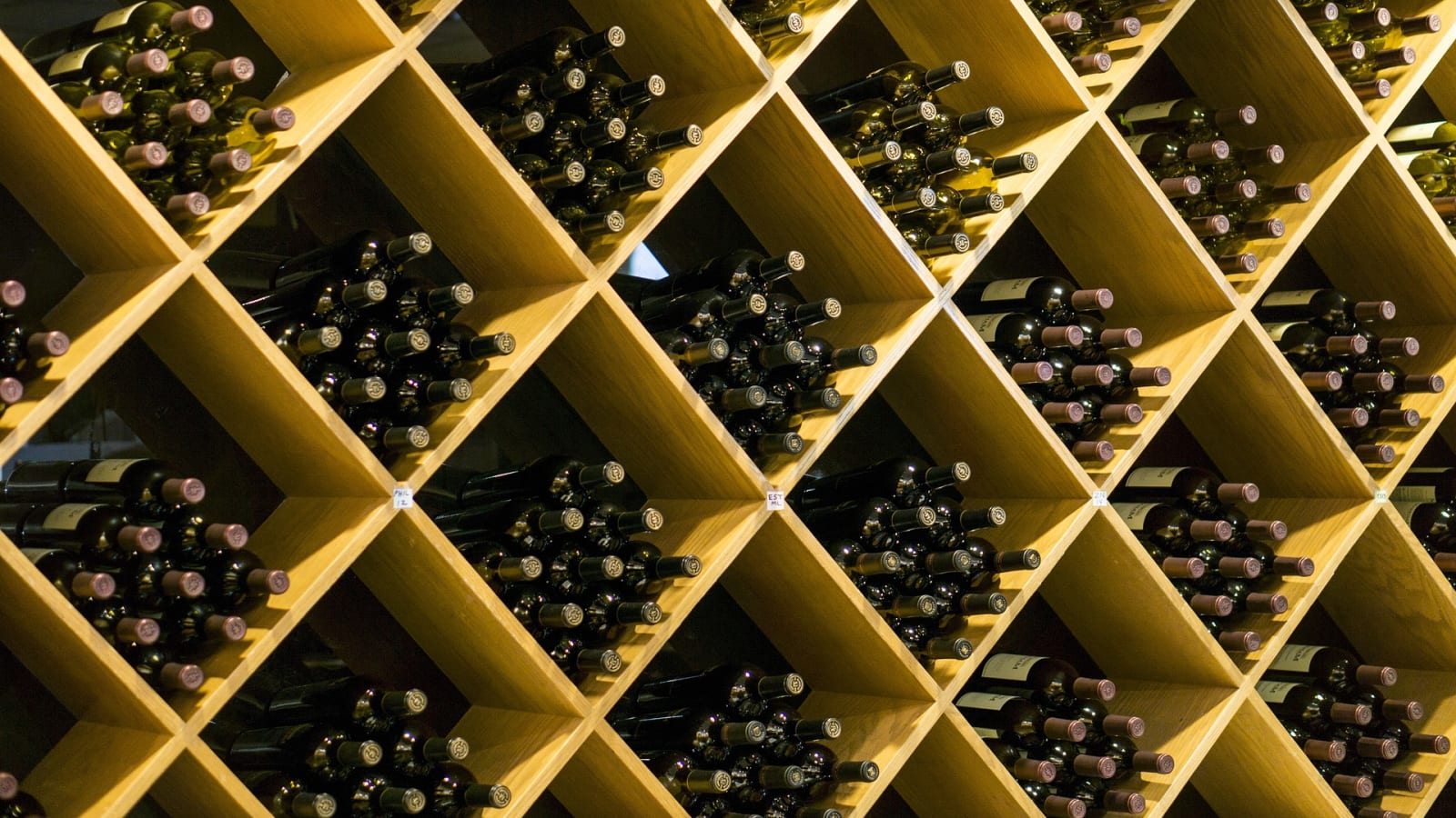 Personalised city tour of Budapest and Szentendre with wine tasting