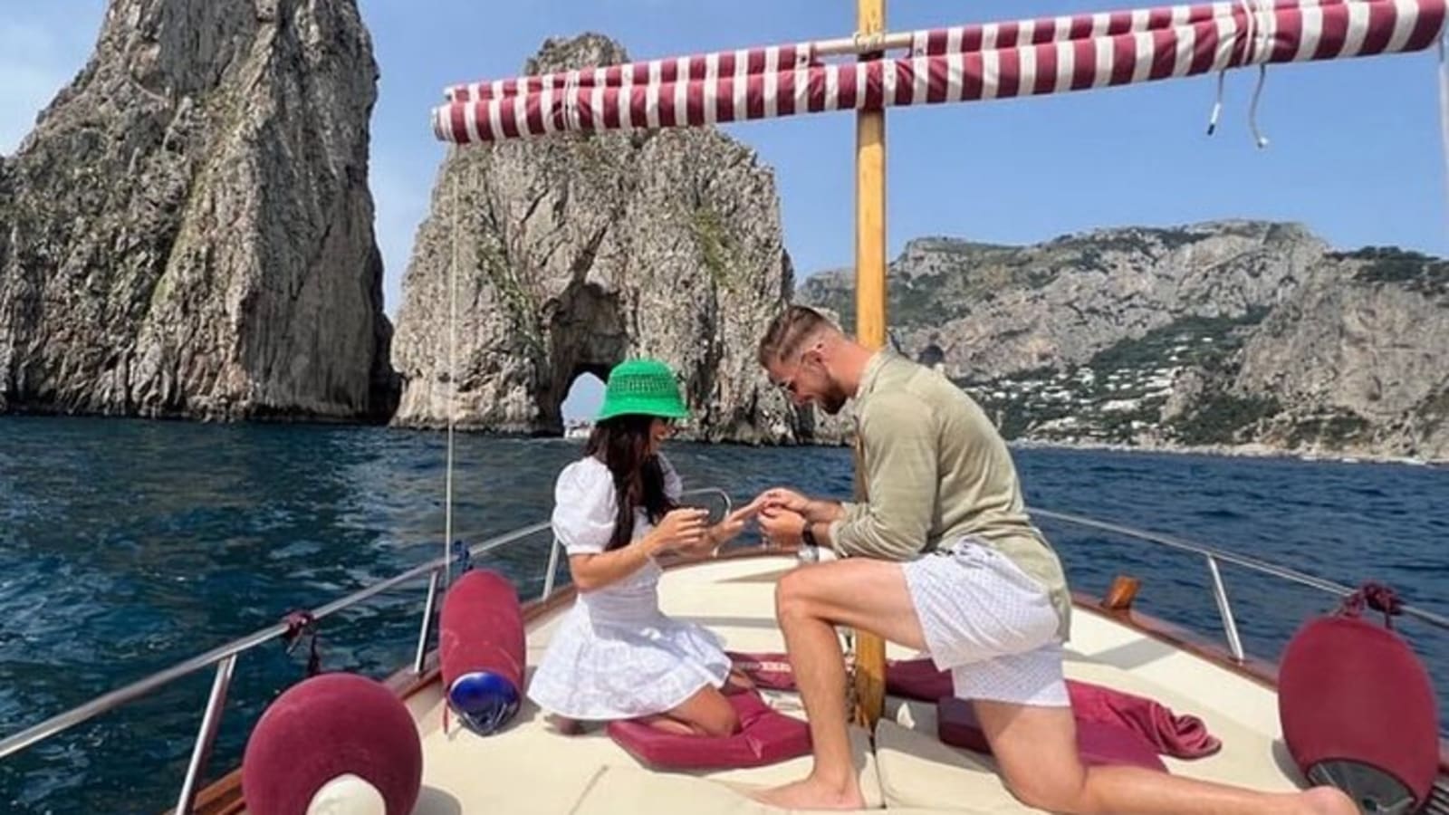 Private Island of Capri Boat Tour for Couples