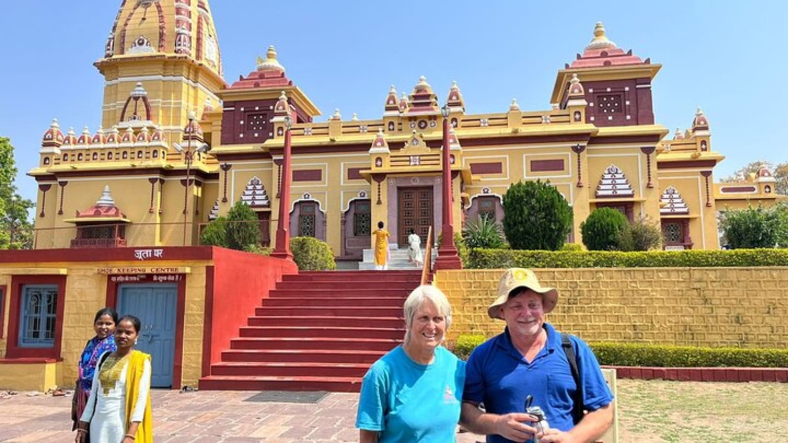 Delhi to Bhopal Drive To See Taj, Temple & Tiger